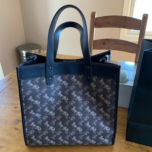 Coach Field Tote w/ Horse & Carriage Print